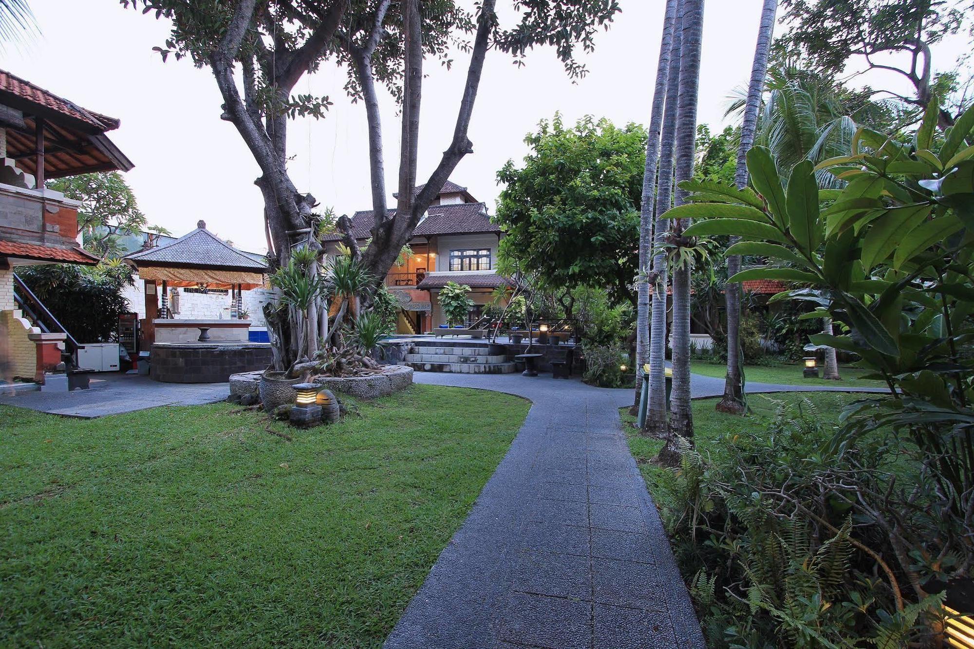 Hotel The Taman Ayu Seminyak Exterior foto