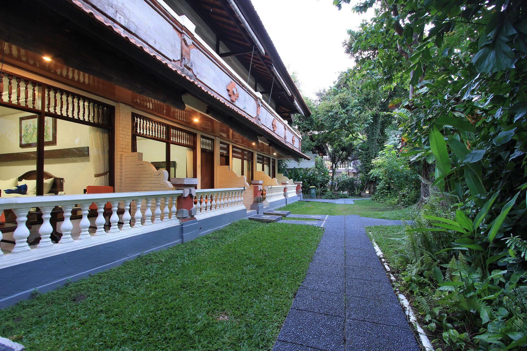 Hotel The Taman Ayu Seminyak Exterior foto